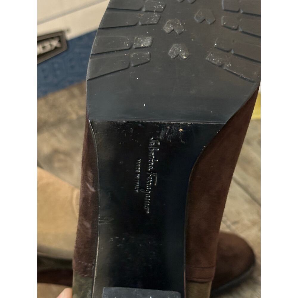Salvatore Ferragamo Brown Suede Classic Pump Heel Shoes Size 7 - Picture 8 of 8